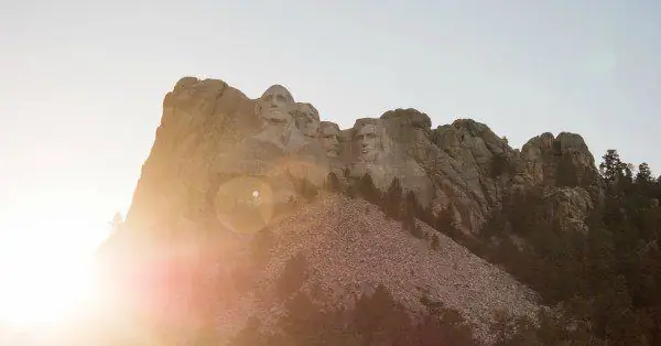 Продолжение предыдущего поста: Всегда ли рабство было морально и этически неправильным, даже когда оно было законным?