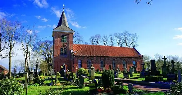 Чем мы обязаны мертвым? Вопрос этики