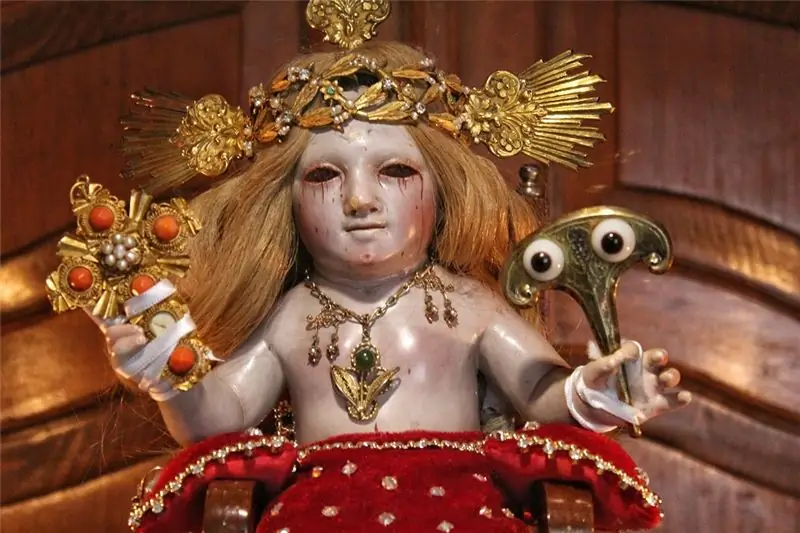 Изумрудные глаза и кровавые слезы - Необычная защита Младенца Христа в Мексике