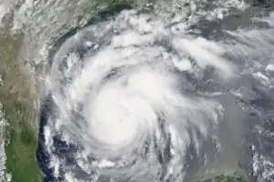 Герои ураганов и Книга Исхода