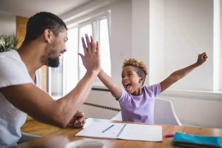 Есть 6 вещей, которые делают хорошие папы. Вот первый