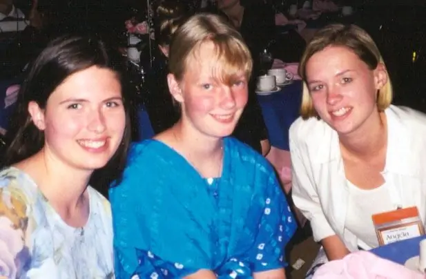 Карина Алкорн, Эстер Стейнс, Анджела Алкорн