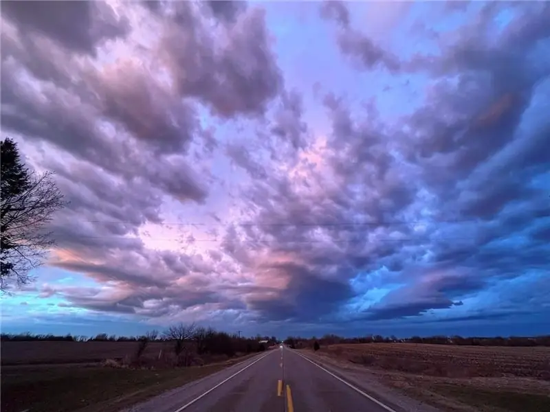 Dark Devotional: Вера – это напряжение