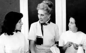 Гваделупе Ортис де Ландазури с двумя учениками