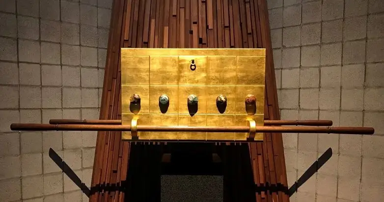 Бог связывает Бога с нами: Новый и Вечный Завет