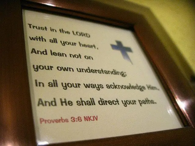Иди посмотри в зеркало. Это единственный Бог, которого ты когда-либо увидишь