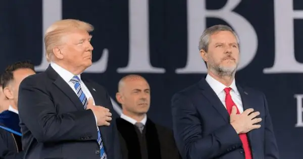 Вы хотите контекст? Укол Джерри Фолуэлла-младшего в промежность и евангелизм семейных ценностей