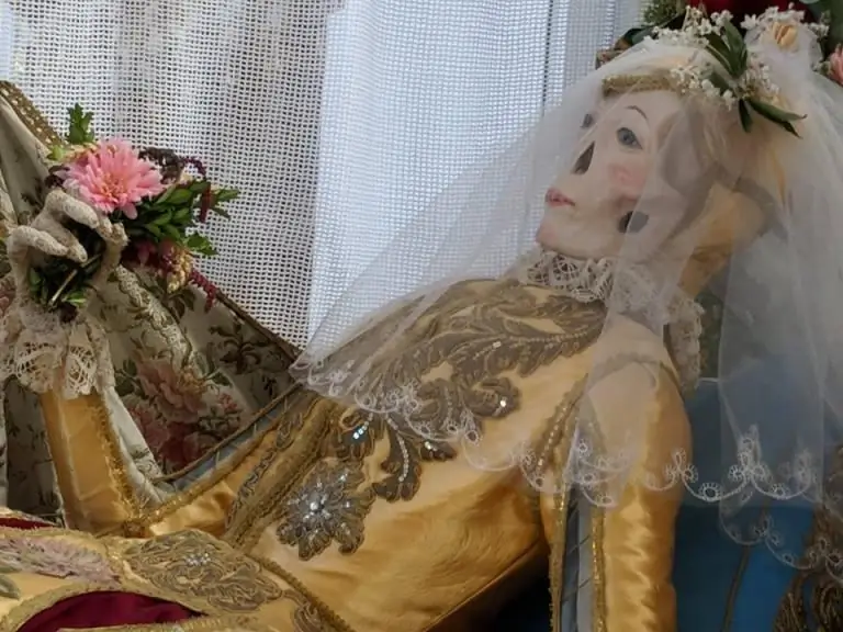 Пир со святыми скелетами из Роггенбурга