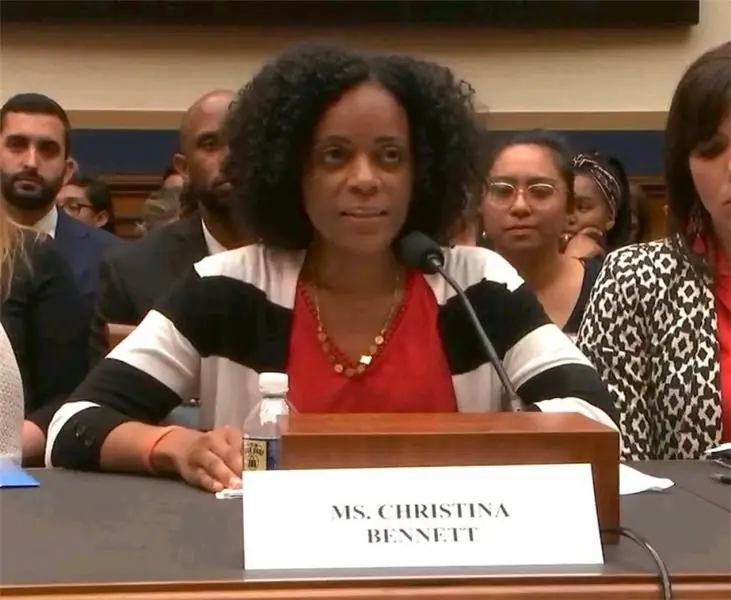 Черная феминистка дает показания на слушании дела об аборте в доме: я не человек?