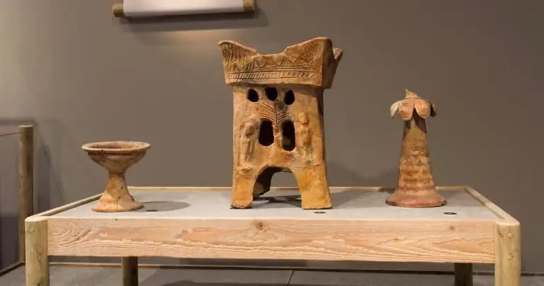 Демоны за столом Господним?