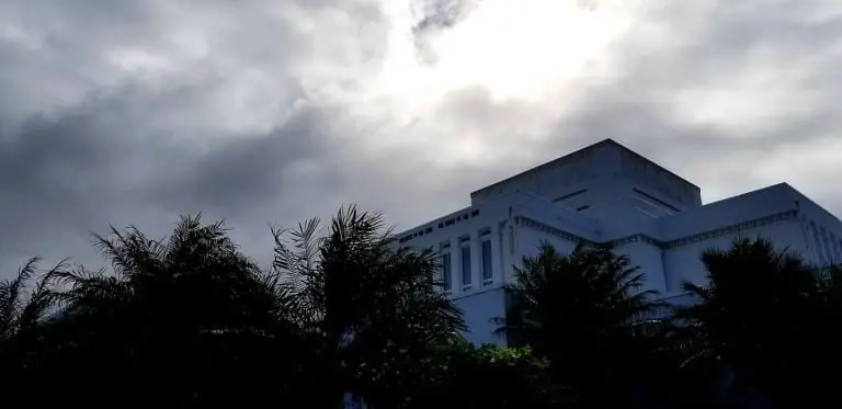 Перед лицом временного закрытия храма - Искатель духовной истины – My Tesserae