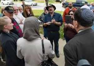 22.10: Дебаты после пресс-конференции между сторонниками и противниками Ротшильдов
