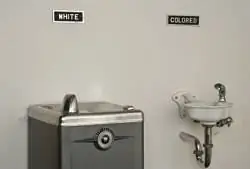 От малейшего оскорбления до линчевания Наше общество сговорилось угнетать чернокожих американцев