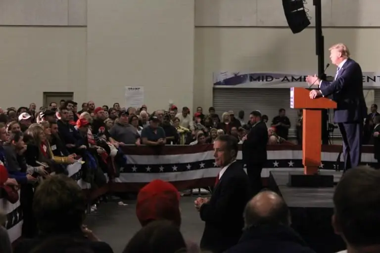 Насилие со стороны сторонников Трампа и фальшивое возмущение консерваторов