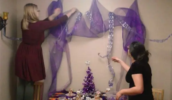 Поли на праздниках