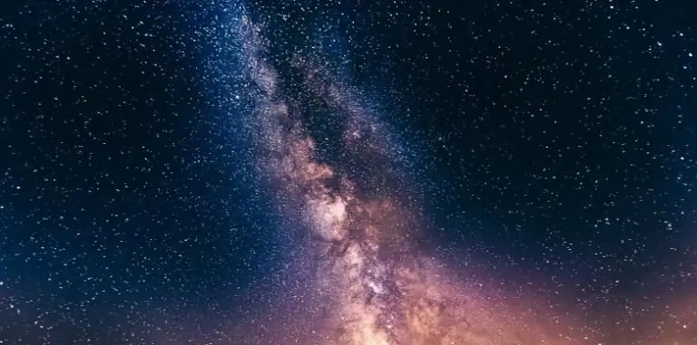 Колдовство на день рождения ~ Фото Дениса Деджоанни на Unsplash