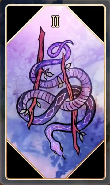 фиолетовая змея обвила две ветки