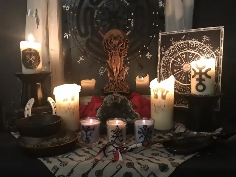 Алтарь Гекаты для COVID-19