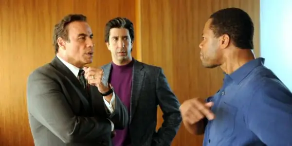 FX's 'Люди против О.Дж. Симпсон: Американская история преступлений': сенсационная история, серьезное ТВ (ВИДЕО)