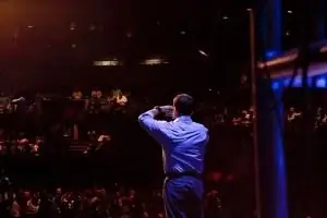 Дэйв Уиллис проповедует