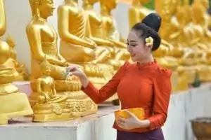 Религиозные убеждения - это своего рода игра, а не фактическое утверждение