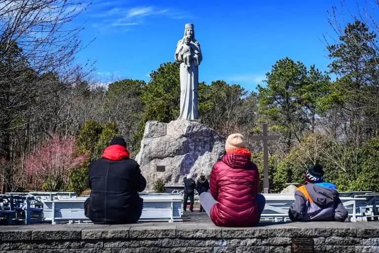 В США никогда не было особых паломнических традиций – возможно, сейчас настала такая возможность