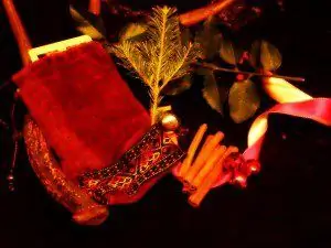 Мешок для Таро и йольские принадлежности, фото Лилит Дорси. Авторское право 2014