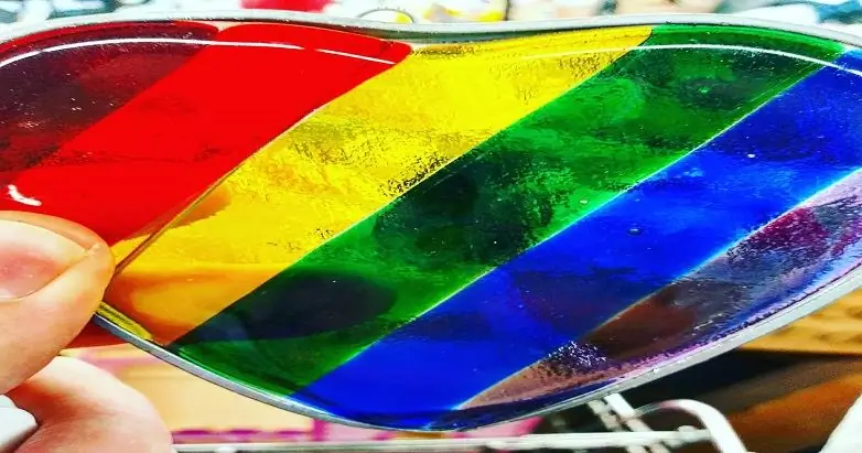 Духовный газлайтинг: почему «люби грешника, ненавидь грех» токсично