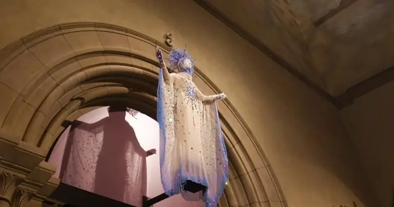 Католическая «мода» Метрополитена и мусульманское воображение