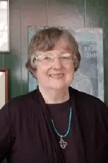 Дорогой и близкий друг умер несколько дней назад. В течение своей жизни она была любящим и мудрым помощником духовного пробуждения и роста многих людей; Я счастлив, что она сыграла такую важную роль