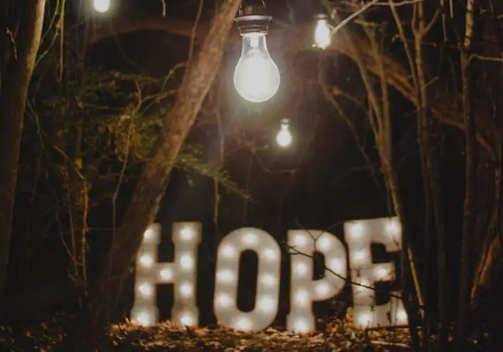 Надежда, которая не разочарует нас в эти праздничные дни, Рэнди Алкорн