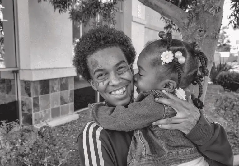 Хождение в благодати раскрывает путь бывших членов банды