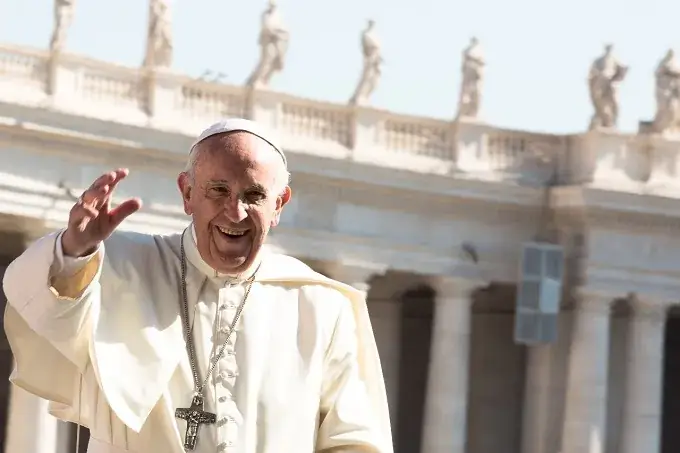 Папа: святые не были совершенны, но они позволили Богу коснуться своей жизни