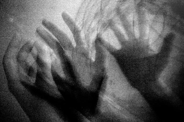 Как вы реагируете, когда преступник один из вас?