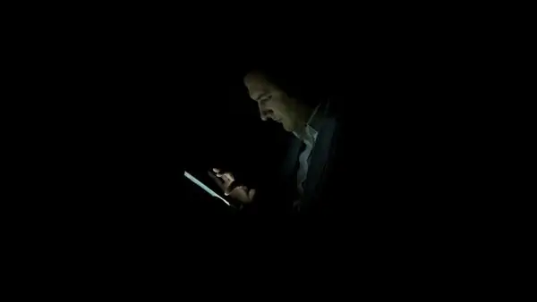 Грех ли пользоваться смартфоном в церкви?