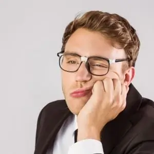 Скучающий мужчина