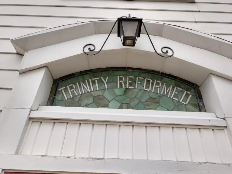 В поисках конфессий-призраков