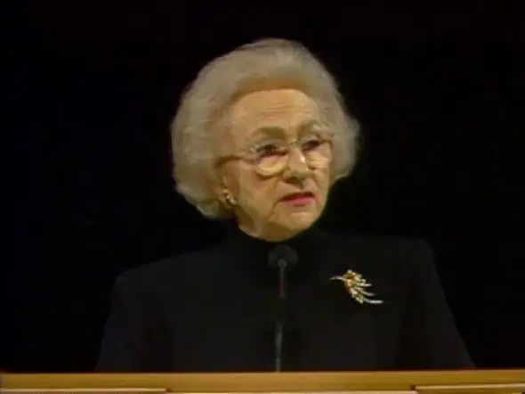 Эйлин Клайд: лидер, советник, сестра