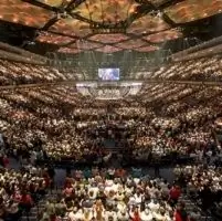 5 вещей, которые мегацеркви делают действительно хорошо (и вы тоже должны)