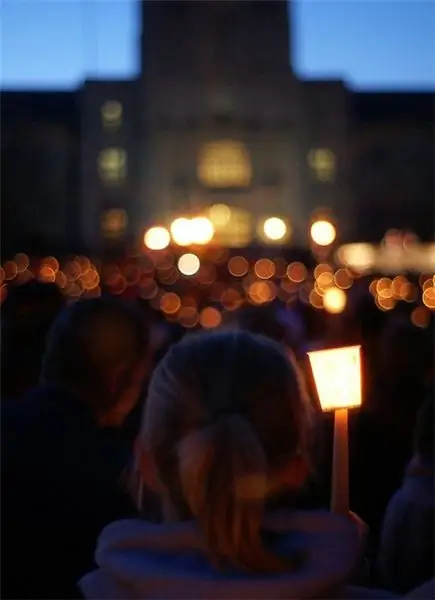 Белое превосходство - это белая конструкция, которую современные белые аболиционисты должны разрушить