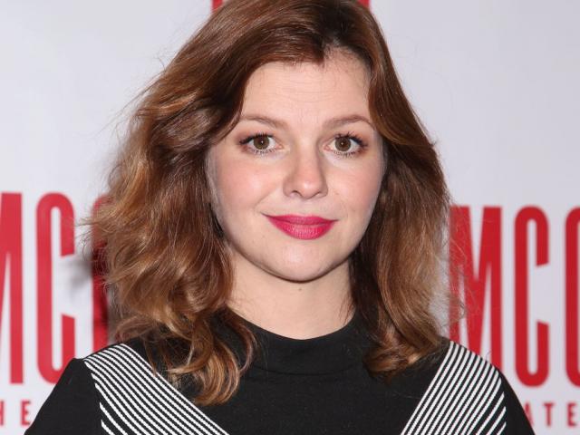 Эмбер Тэмблин за то, что ее муж попробовал ее грудное молоко: «Это почетное дело»