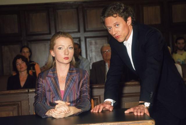 Эллен расспросила Крисси Тейген о викторине Джона Легенда, и она была по-настоящему тупа