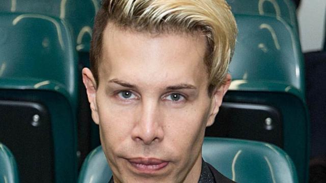 Человеку, который назвал меня «избалованной» за то, что я осталась дома
