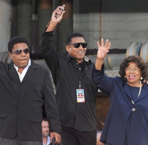 Мама чтит Поздний жених с красивыми новорожденными фотографиями