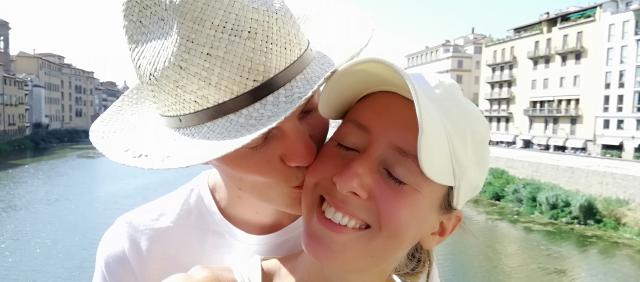 Почему мы делаем праздничную фотографию, когда мы все ее ненавидим?