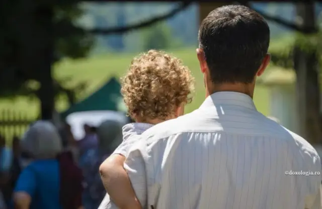 Собаке нужен опыт, чтобы узнать, кто такие хорошие люди