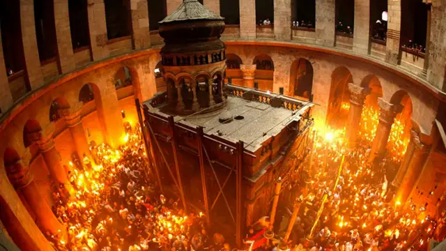 Суперчерный материал поглощает 99% света