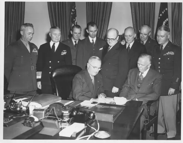 Молодые люди отказываются исключать возможность владения оружием в будущем