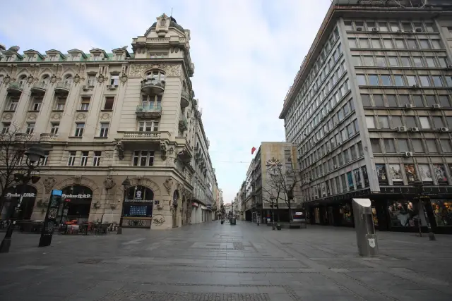 Где кандидаты Республиканской партии стоят в космосе