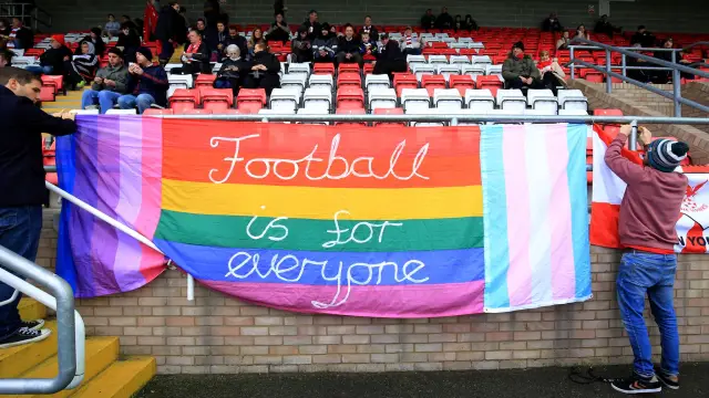 Как эта скандальная реклама помогает нарушить табу на обсуждение женской менструации